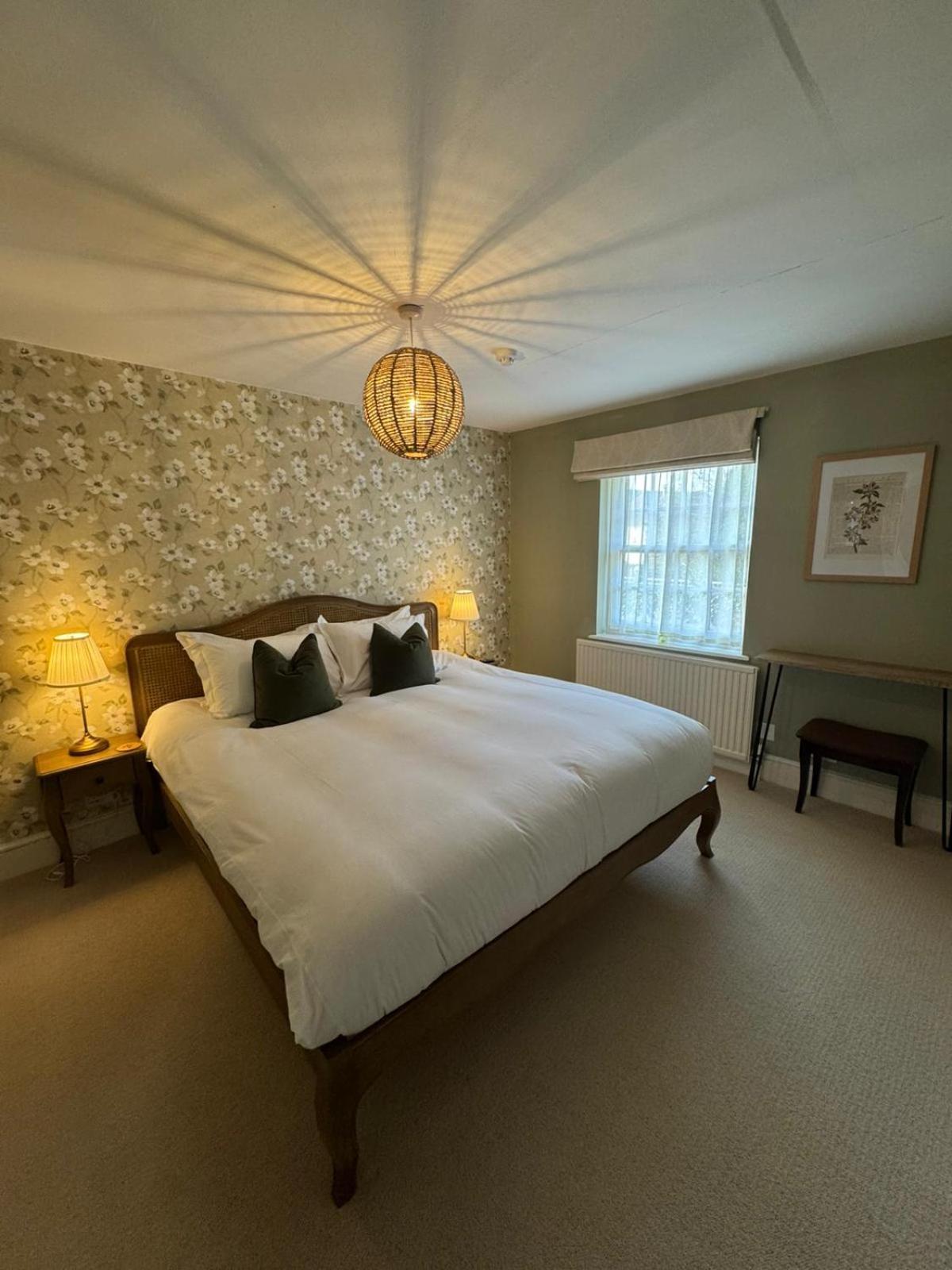 The White Horse Hotel Faversham Bagian luar foto